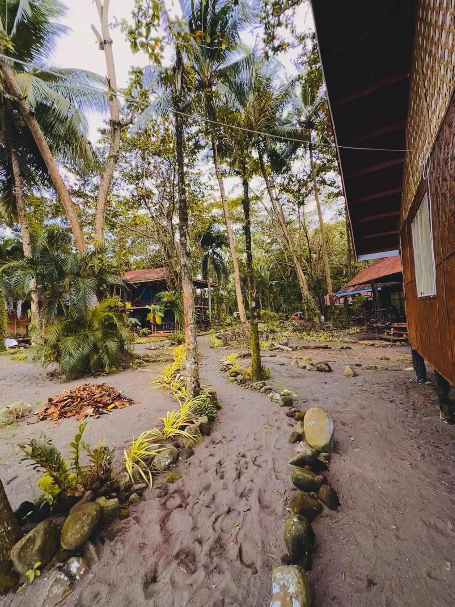 Playa Del Fuego Camiguin Beach Hostel & Resort Mambajao Luaran gambar